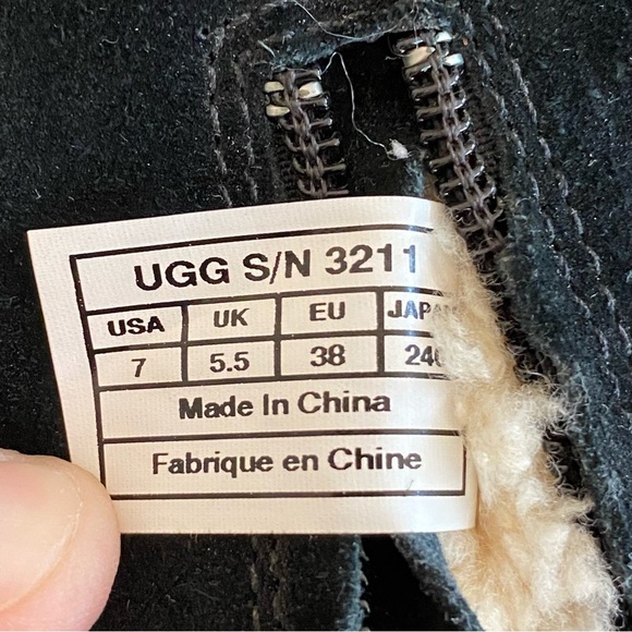 UGG Sz 7 LILLIAN Tall Black Suede Leather/Sheepskin Boots Studded Stacked Heel - Picture 10 of 10